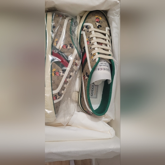 GUCCI LIMITED EDITION MICKEY MOUSE SHOES - Picture 3 of 5